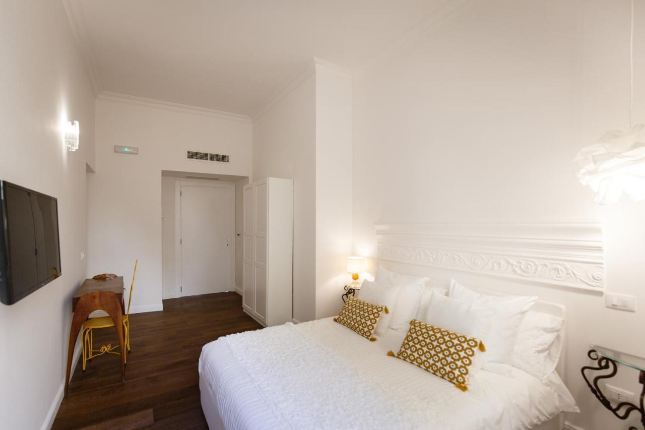 Domus Sansevero Bed & Breakfast Naples Exterior photo